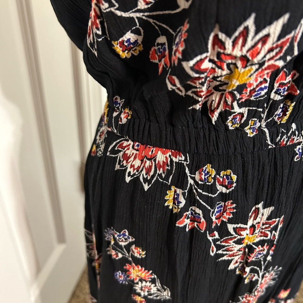 Floral Black Midi Dress - Picture 3 of 4
